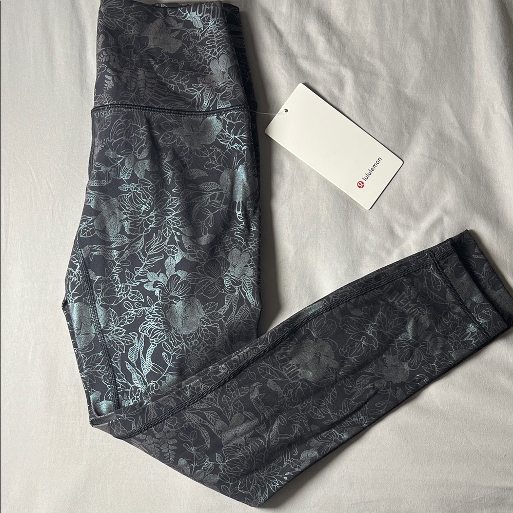 Lululemon Athletica Black Floral Shine Wunder Under 25”